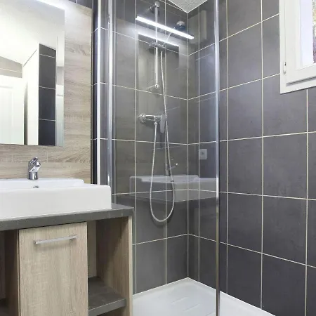 Comfortable With A Dishwasher, At 2 5 Km 아파트